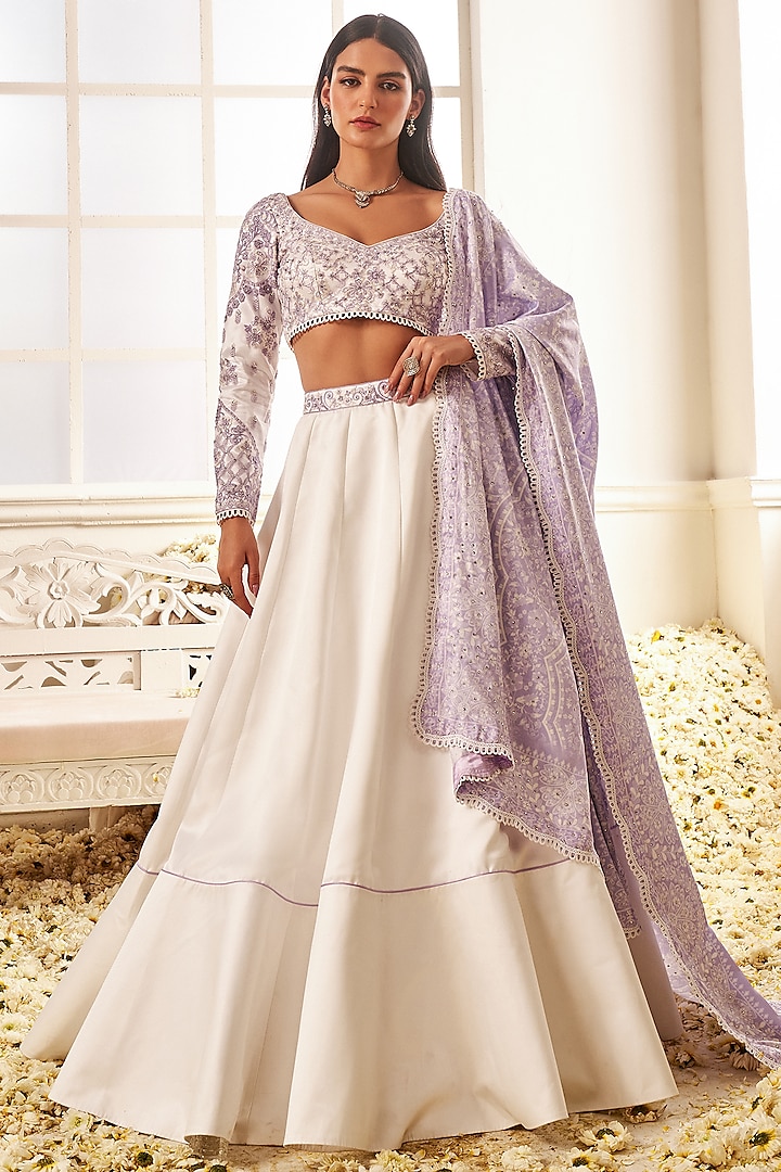 White Satin Lehenga Set by Lashkaraa at Pernia's Pop Up Shop