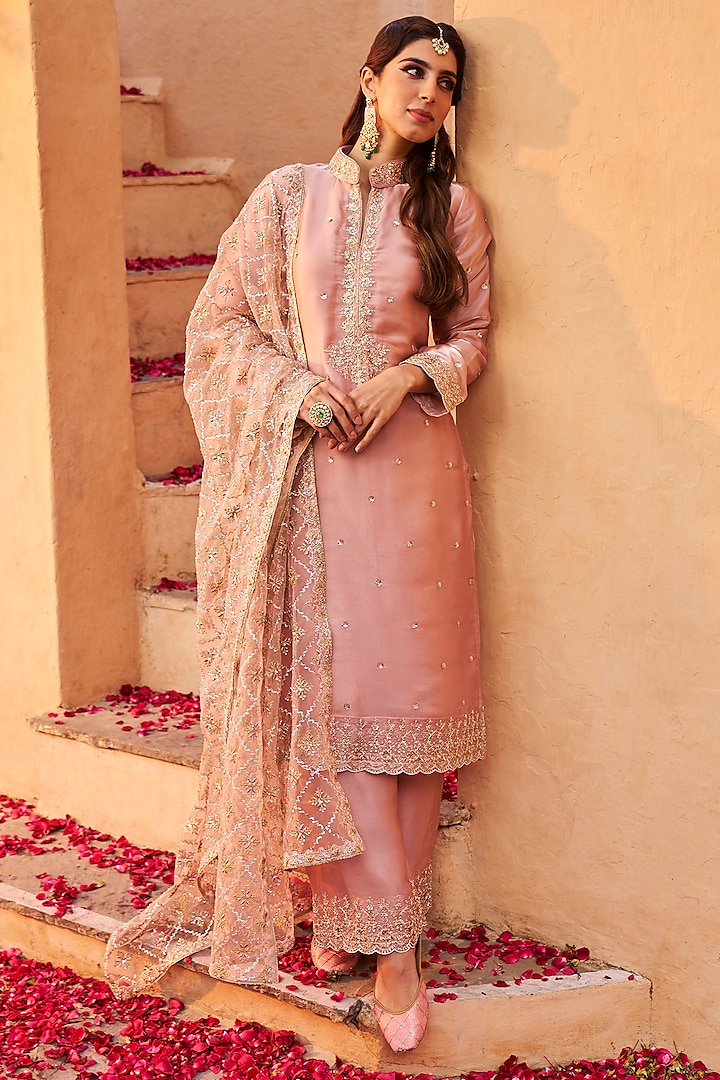 Blush Pink Organza Zari Embroidered Kurta Set by Lashkaraa at Pernia's Pop Up Shop