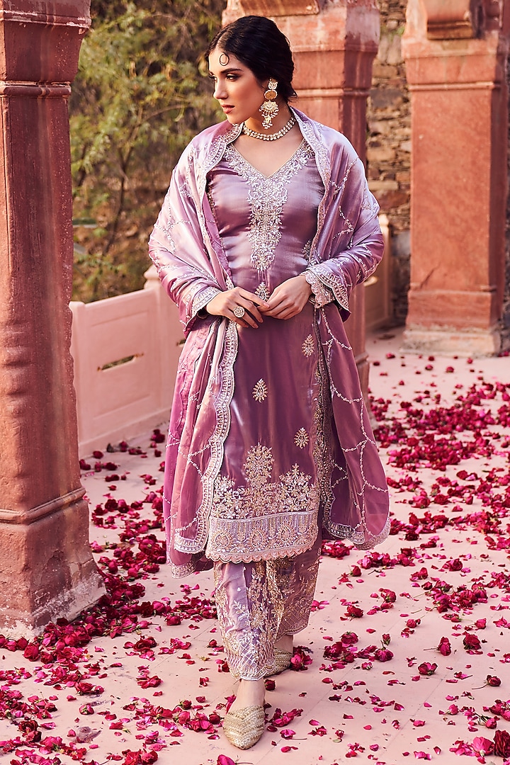 Dusty Purple Organza Zari Embroidered Kurta Set by Lashkaraa at Pernia's Pop Up Shop