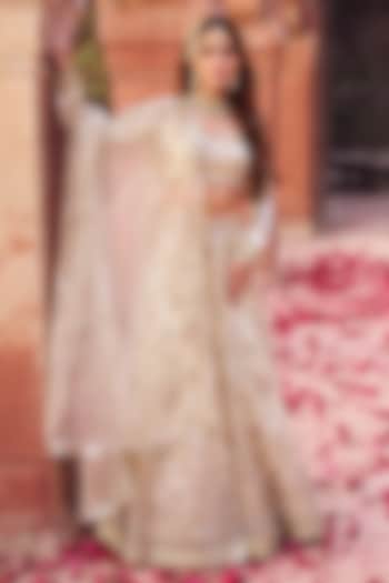 Off-White Net Zari Embroidered Lehenga Set by Lashkaraa at Pernia's Pop Up Shop