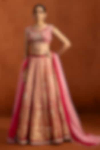 Pink Brocade Thread Embroidered Lehenga Set by Lashkaraa at Pernia's Pop Up Shop