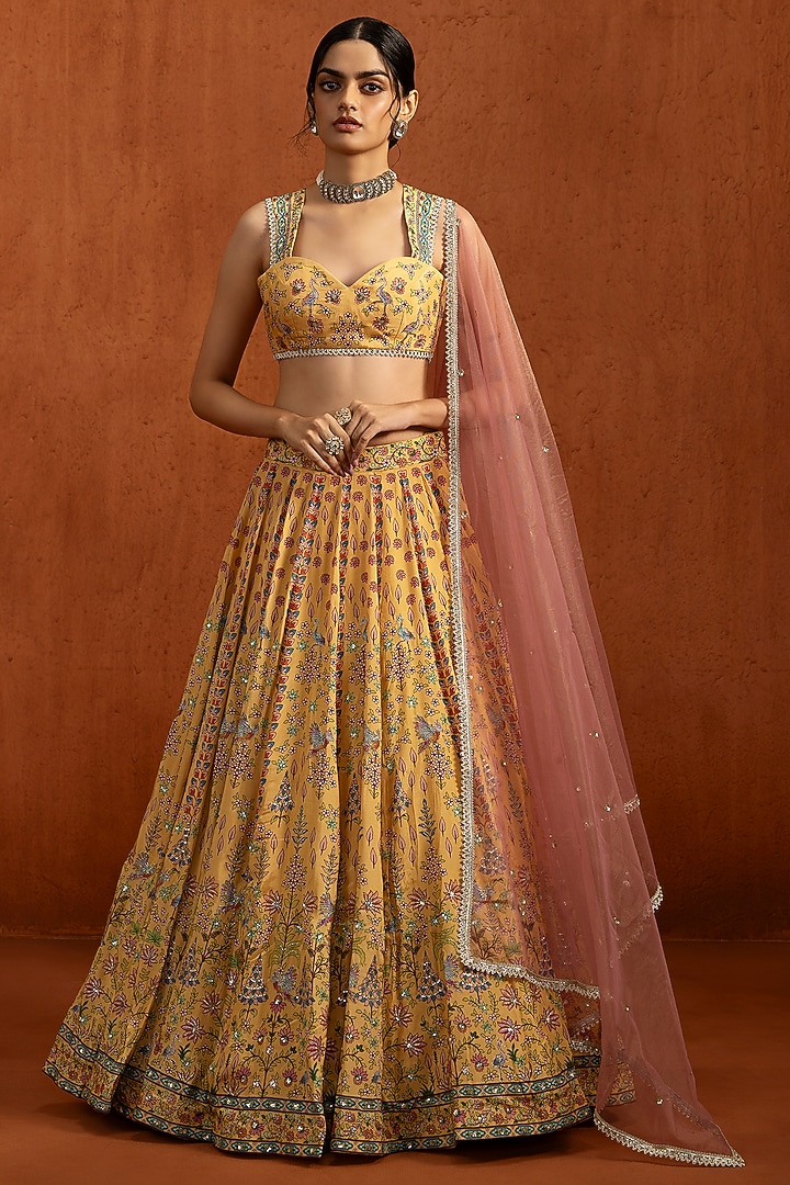 Yellow Viscose Silk Zari Embroidered Lehenga Set by Lashkaraa at Pernia's Pop Up Shop