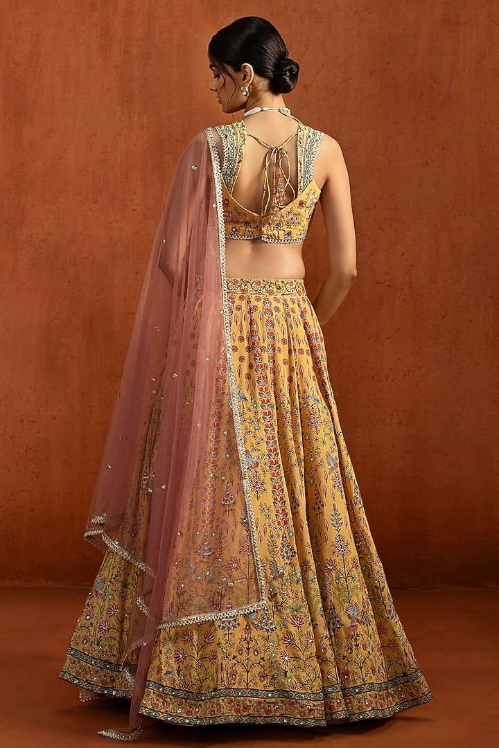 Yellow Viscose Silk Zari Embroidered Lehenga Set by Lashkaraa at Pernia's Pop Up Shop