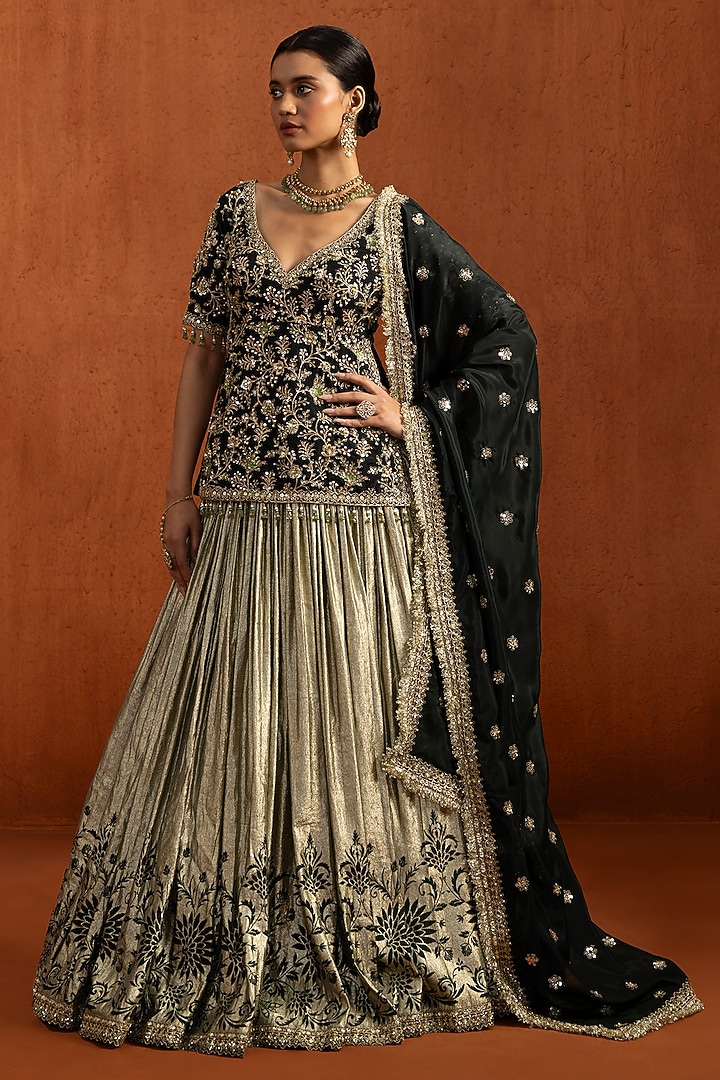 Green Lampi Mirror Embroidered Lehenga Set by Lashkaraa at Pernia's Pop Up Shop