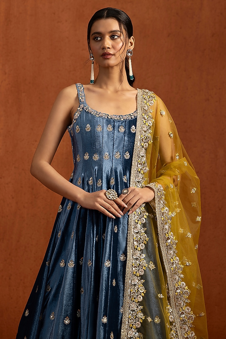 Blue Velvet Zari Embroidered Anarkali Set by Lashkaraa at Pernia's Pop Up Shop