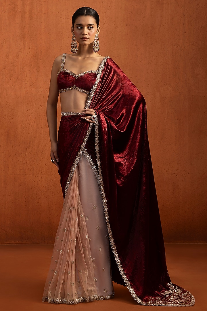 Red Viscose Velvet Sequins Embroidered Party Wear Saree Set by Lashkaraa at Pernia's Pop Up Shop