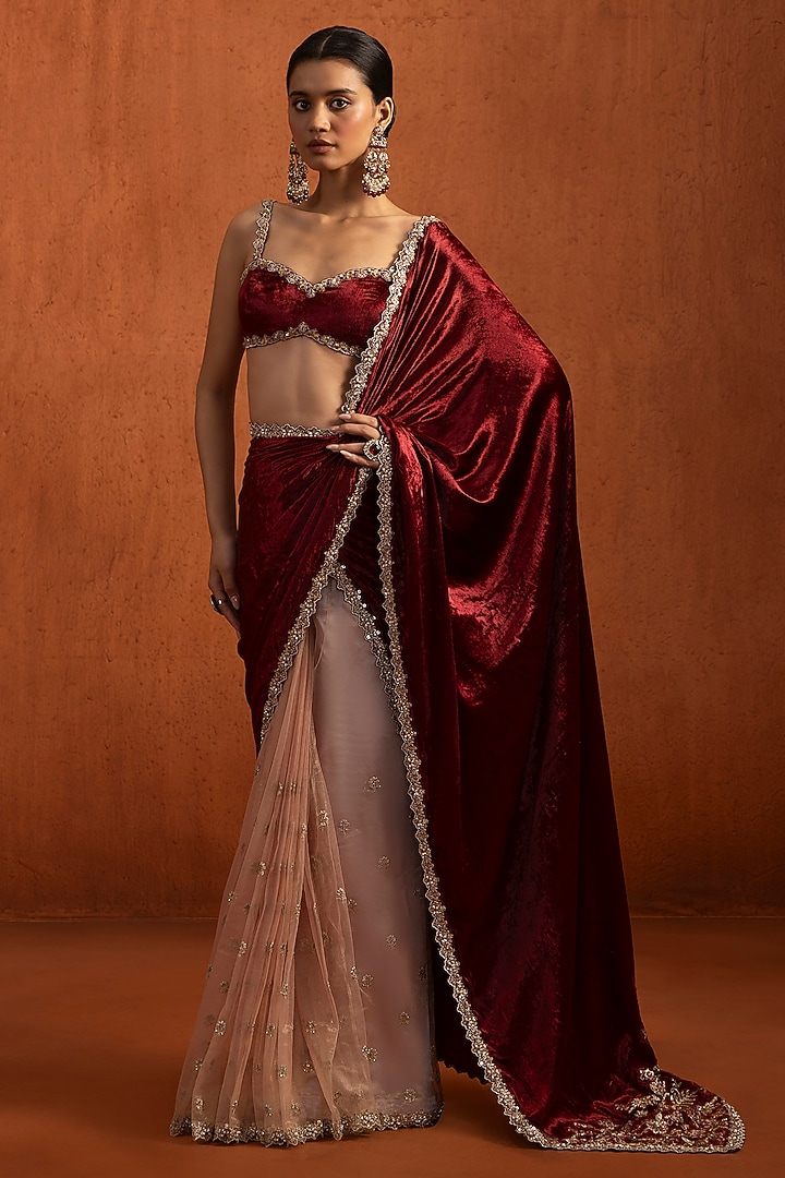 Red Viscose Velvet Sequins Embroidered Party Wear Saree Set by Lashkaraa at Pernia's Pop Up Shop