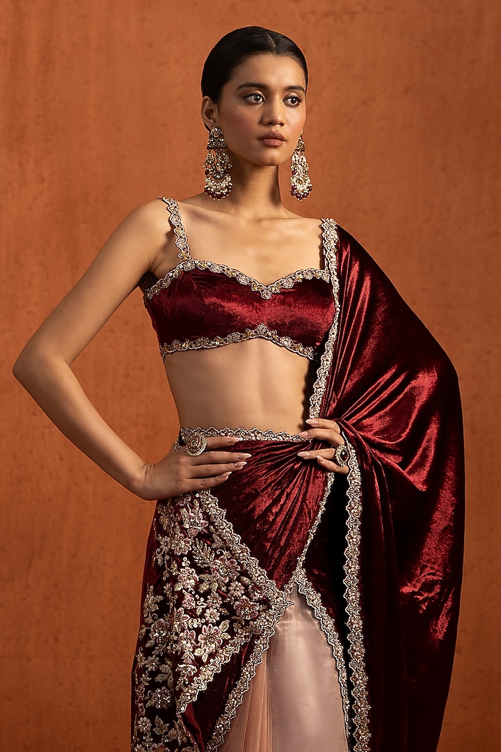 Red Viscose Velvet Sequins Embroidered Party Wear Saree Set by Lashkaraa at Pernia's Pop Up Shop