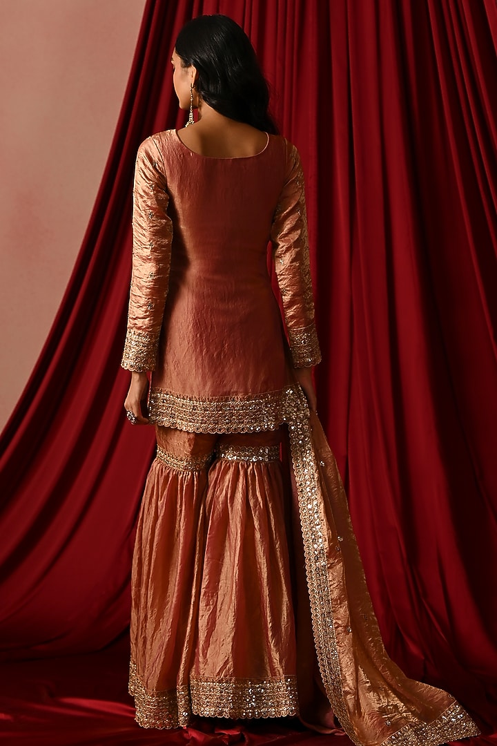 Copper Rose Tissue Gharara Set by Lashkaraa at Pernia's Pop Up Shop