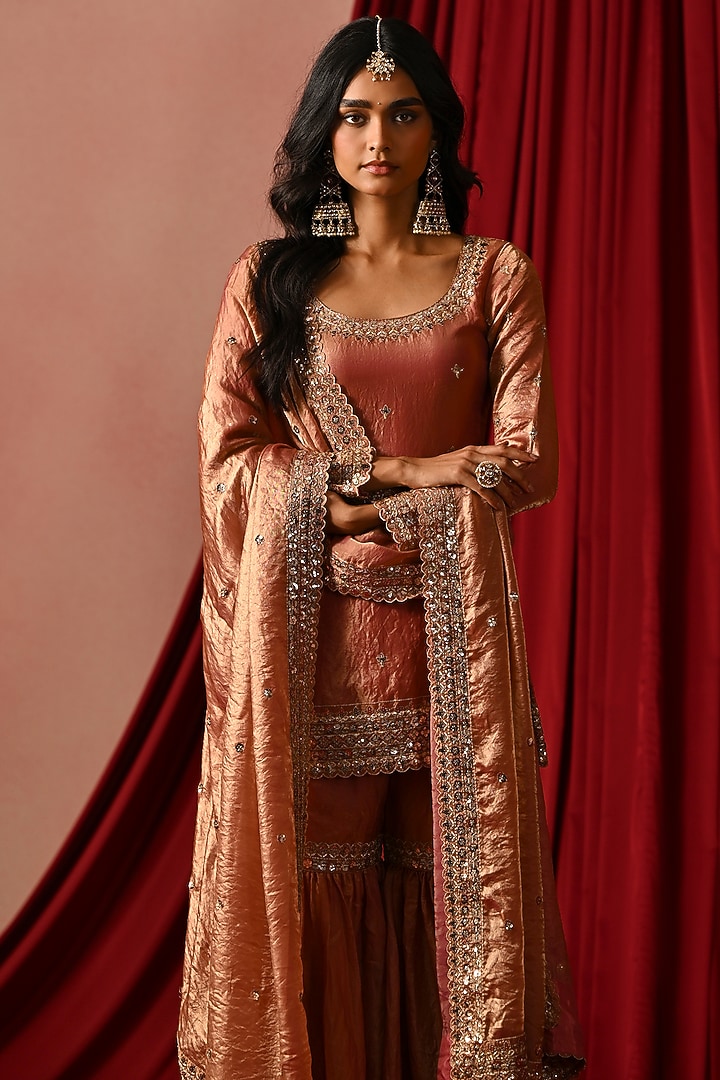Copper Rose Tissue Gharara Set by Lashkaraa at Pernia's Pop Up Shop