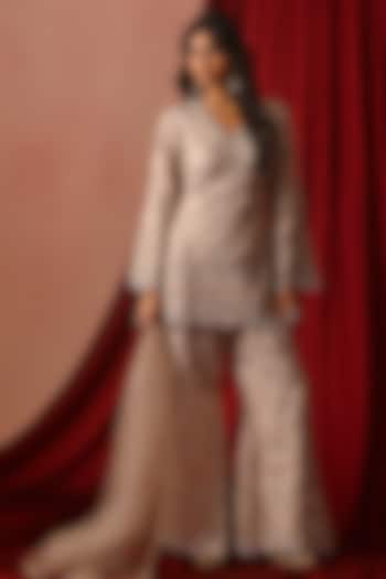 Nude Pink Silk Zari Embroidered Kurta Set by Lashkaraa at Pernia's Pop Up Shop