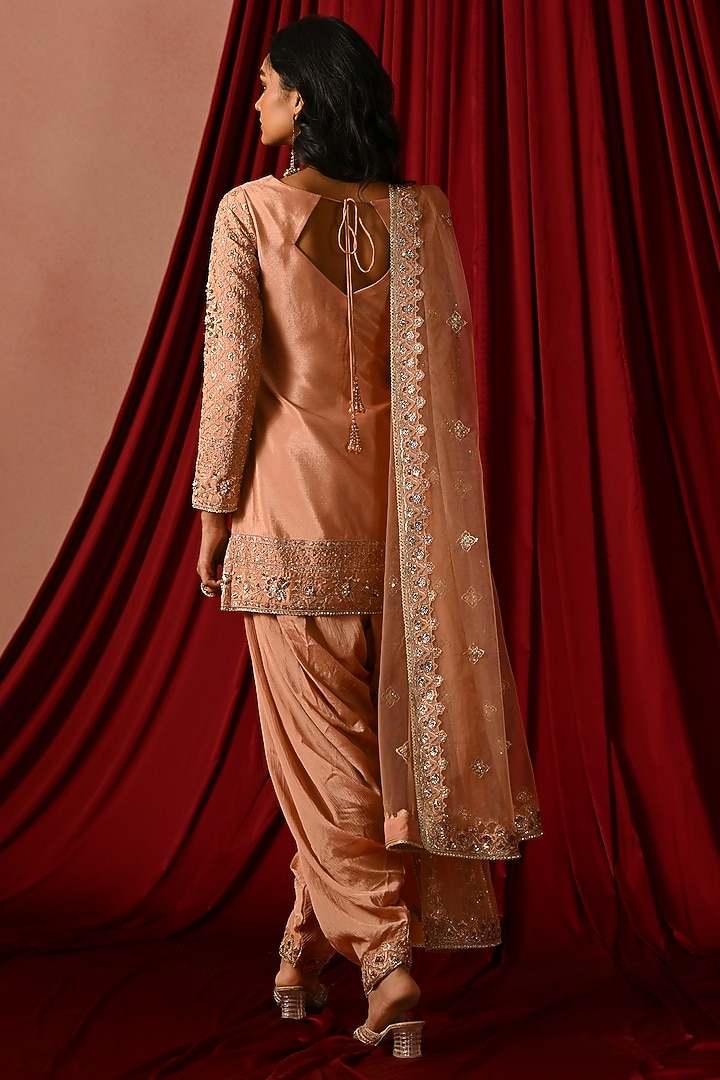Dusty Peach Chiffon Zari Embroidered Kurta Set by Lashkaraa at Pernia's Pop Up Shop