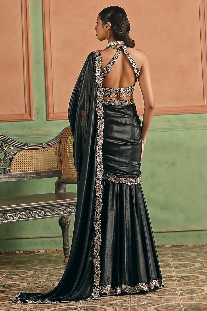 Black Silk Sequins & Zari Embroidered Pre-Stitched Party Wear Saree Set by Lashkaraa at Pernia's Pop Up Shop