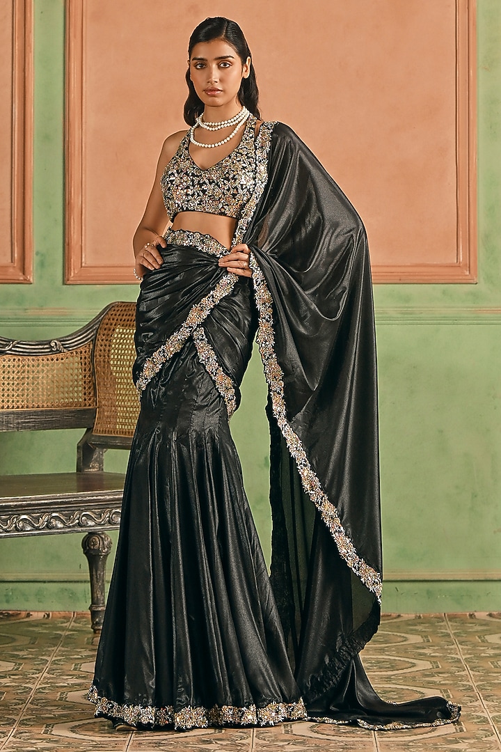 Black Silk Sequins & Zari Embroidered Pre-Stitched Party Wear Saree Set by Lashkaraa at Pernia's Pop Up Shop