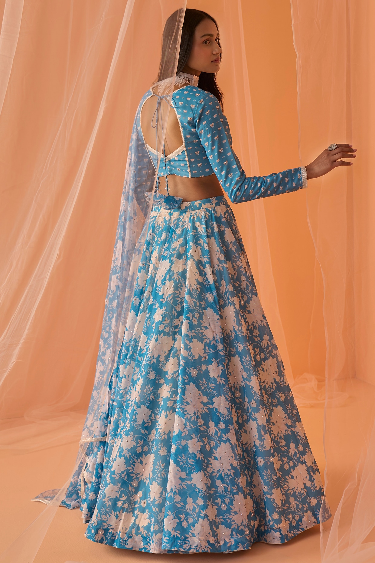 Delightful Spring/ Summer Floral Lehenga and Saree Designs for 2019 | Floral  lehenga, Indian outfits lehenga, Stylish dresses