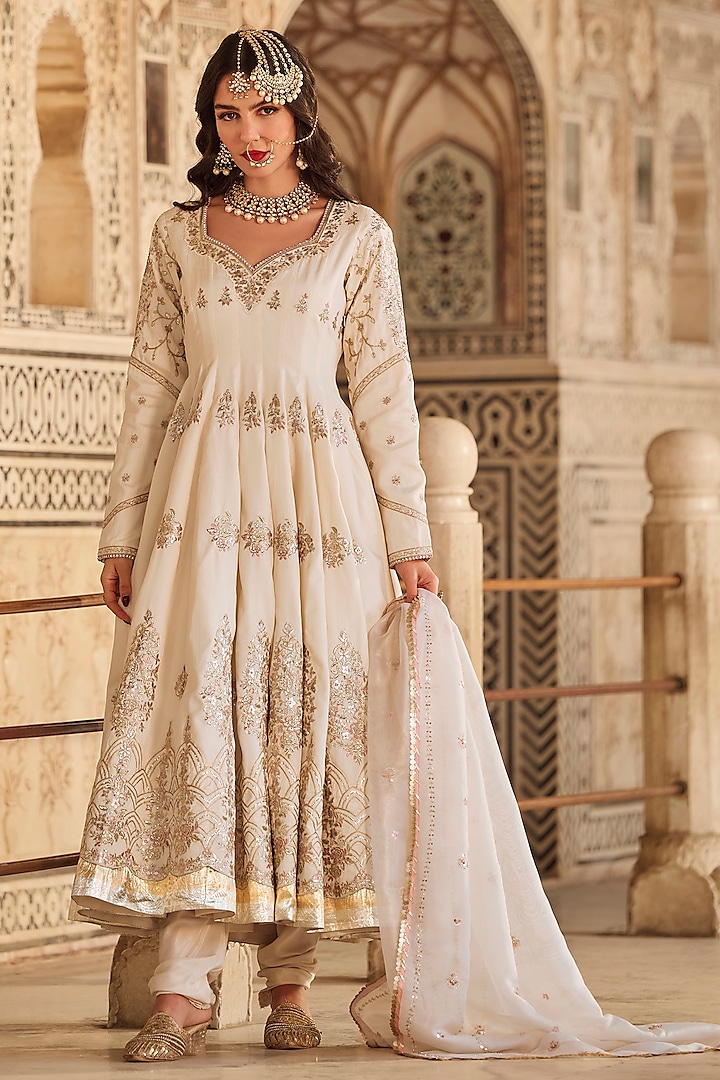 Ivory Silk Hand Work Anarkali Set by Lashkaraa at Pernia's Pop Up Shop