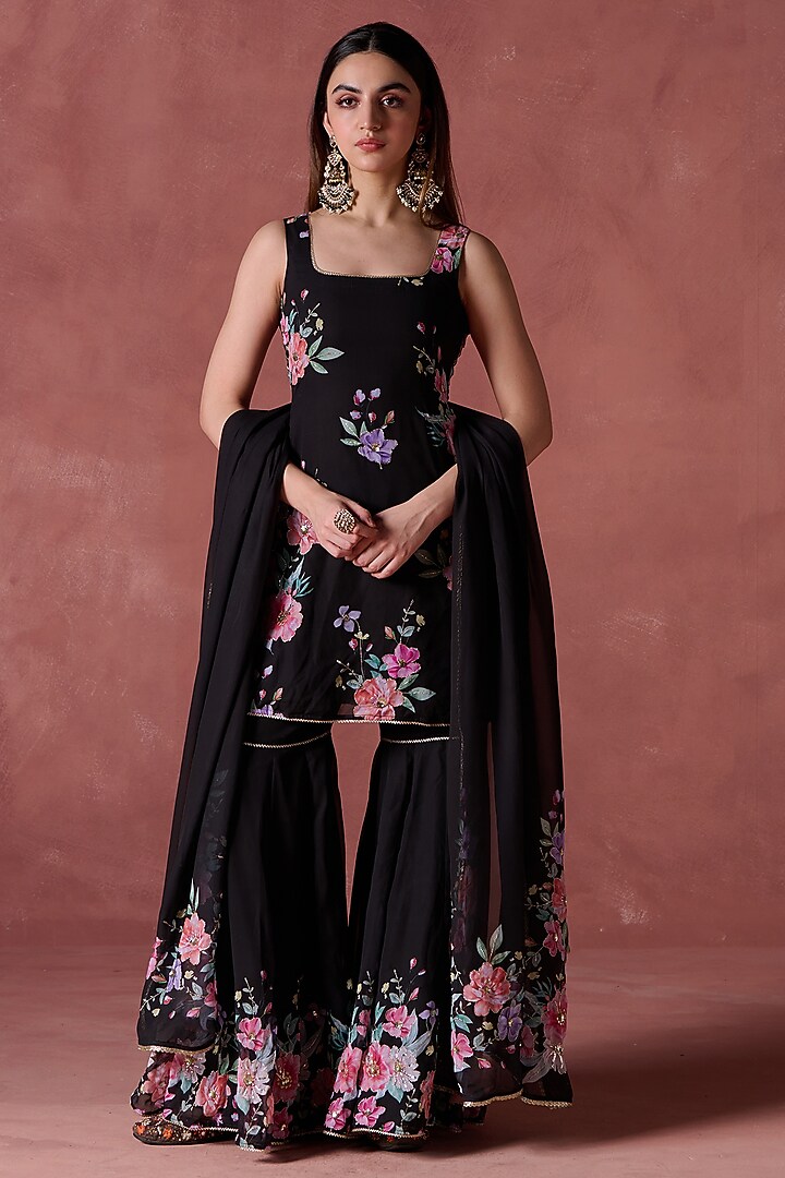 Black Georgette Floral Printed Kurta Set by Lashkaraa at Pernia's Pop Up Shop