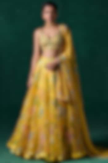 Yellow Organza Floral Printed & Embellished Lehenga Set by Lashkaraa at Pernia's Pop Up Shop
