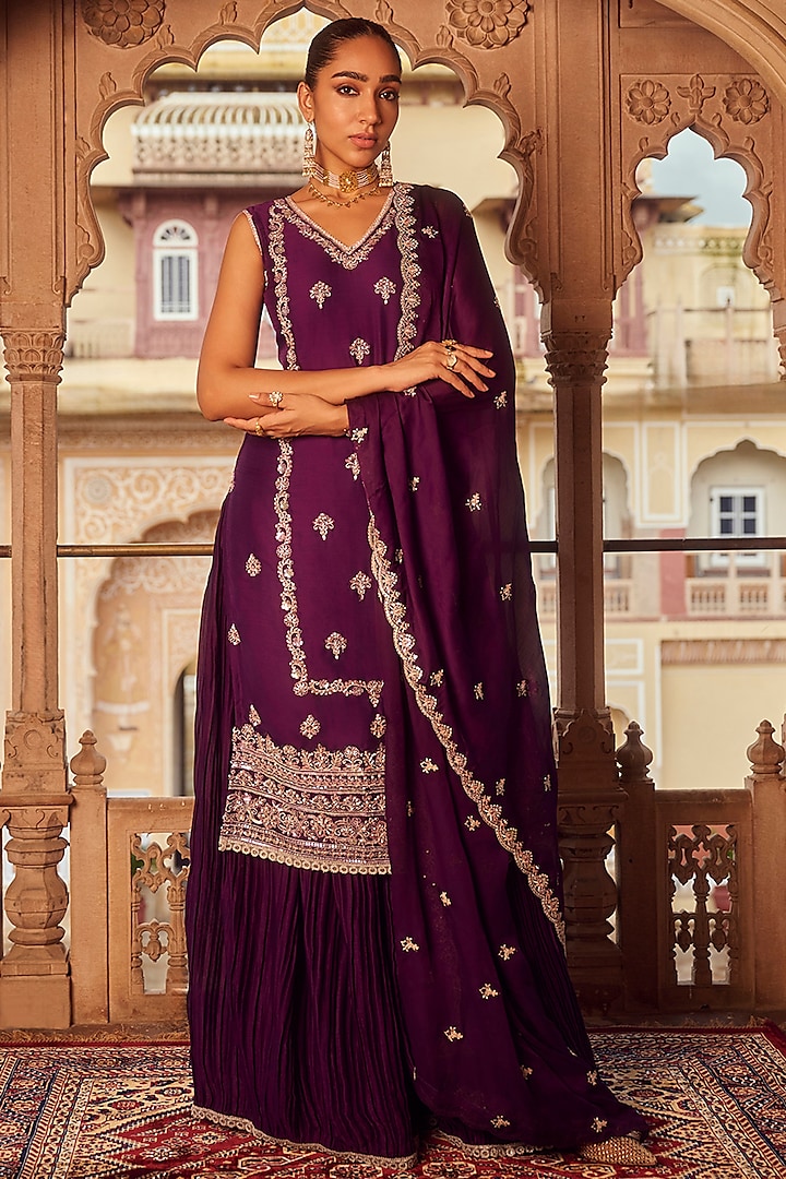 Purple Chiffon Sequins Embellished Kurta Set by Lashkaraa at Pernia's Pop Up Shop