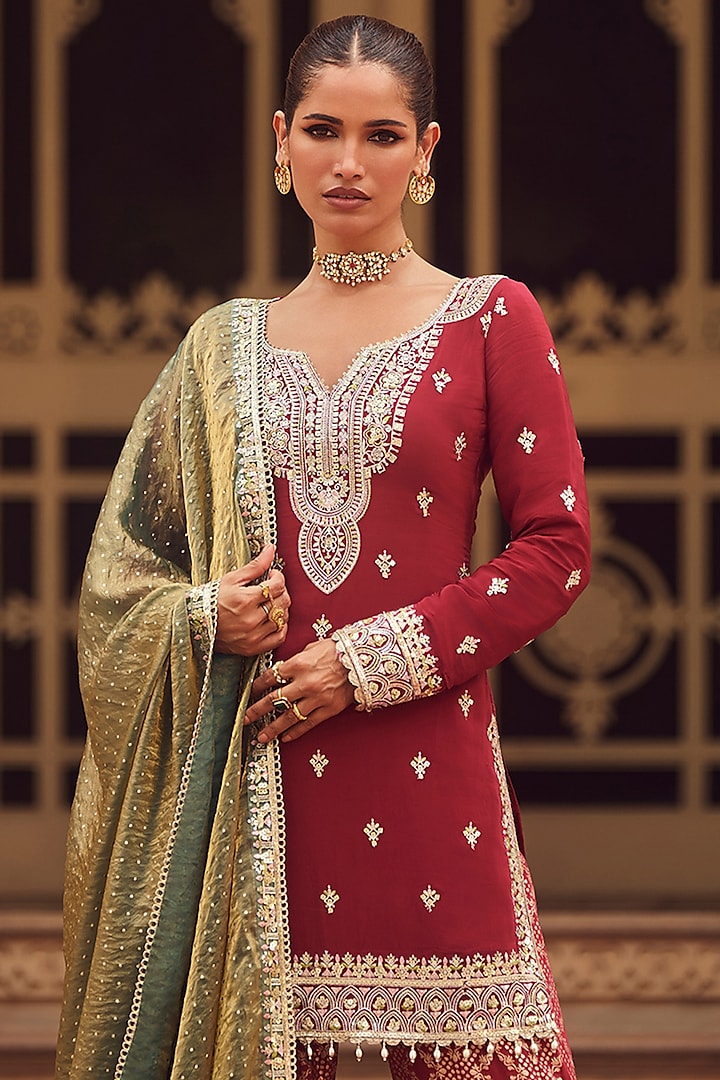 Maroon Brocade Zari Embellished Gharara Set by Lashkaraa at Pernia's Pop Up Shop
