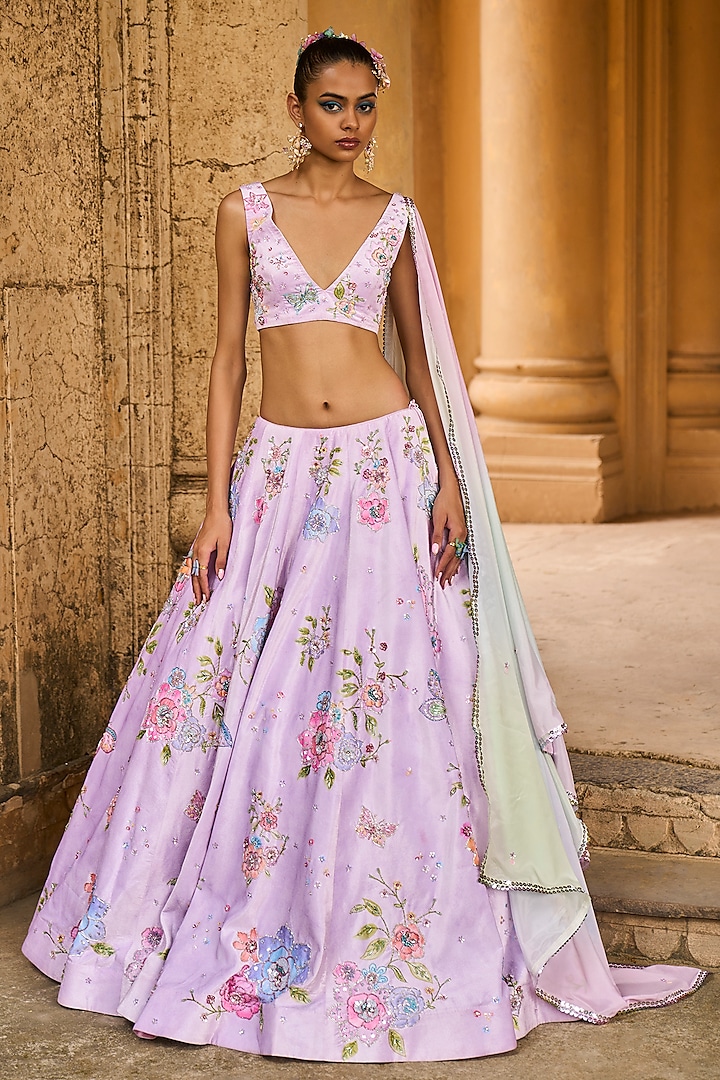 Soft Purple Velvet Printed Wedding Lehenga Set by Lashkaraa at Pernia's Pop Up Shop