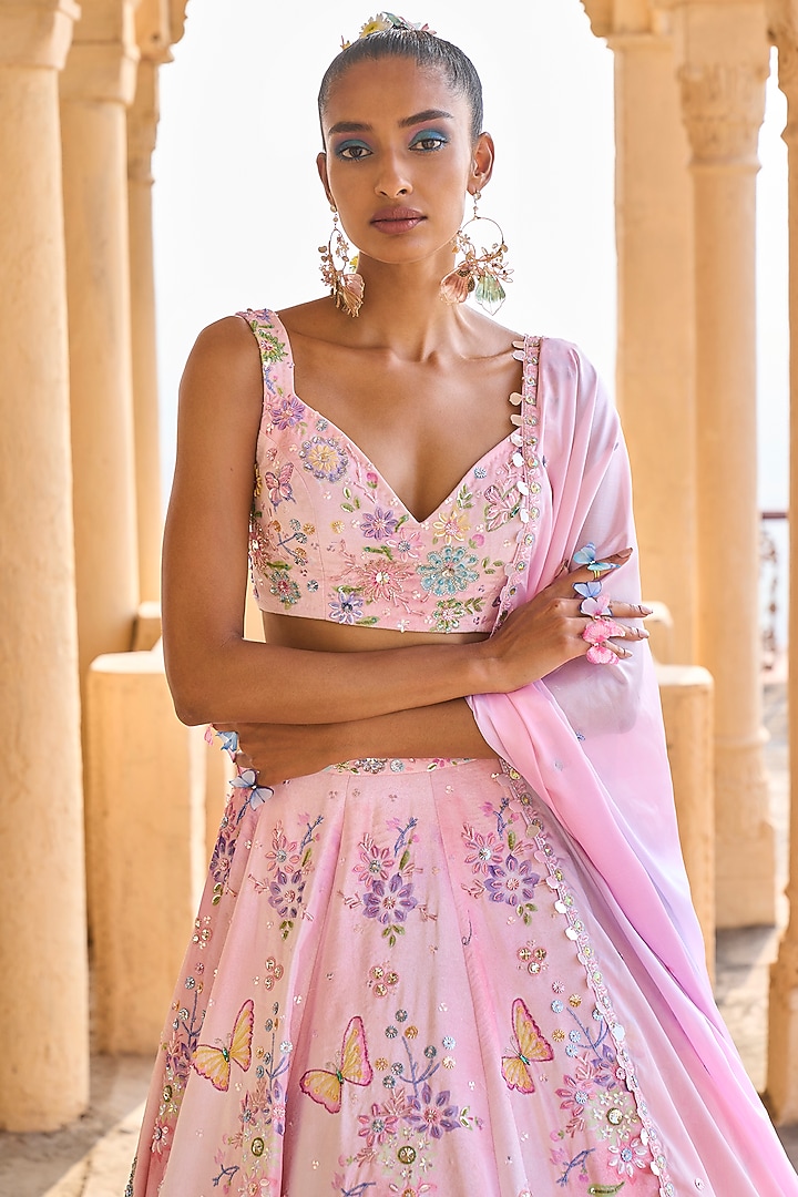 Pink Velvet Printed Bridal Lehenga Set by Lashkaraa at Pernia's Pop Up Shop
