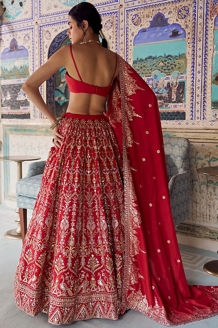 Red Viscose Silk Thread Embroidered Wedding Lehenga Set by Lashkaraa at Pernia's Pop Up Shop