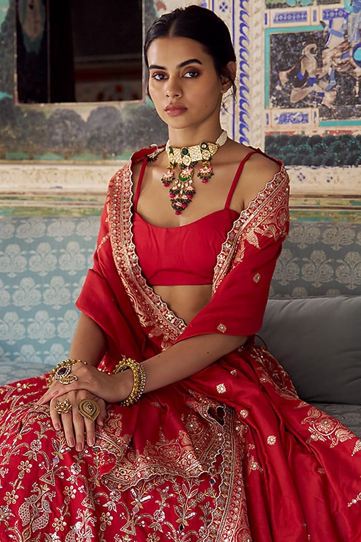 Red Viscose Silk Thread Embroidered Wedding Lehenga Set by Lashkaraa at Pernia's Pop Up Shop