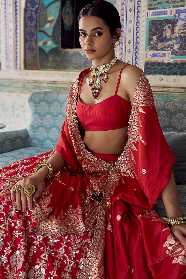Red Viscose Silk Thread Embroidered Wedding Lehenga Set by Lashkaraa at Pernia's Pop Up Shop