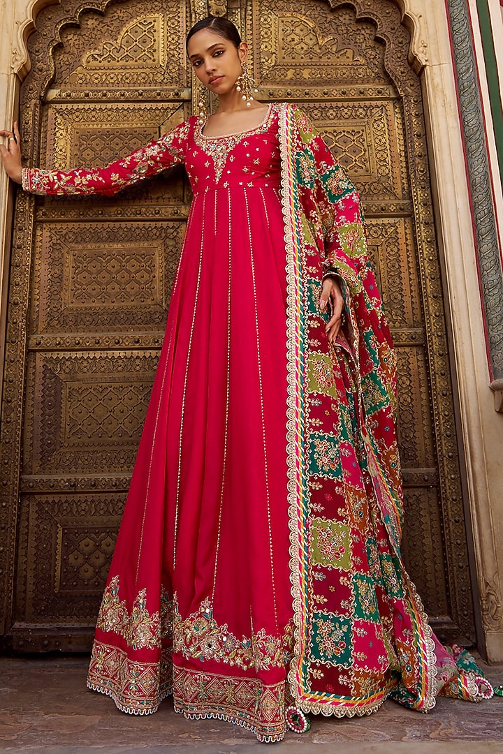 Pink Viscose Silk Thread Embroidered Party Wear Anarkali Set by Lashkaraa at Pernia's Pop Up Shop