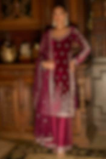 Wine Velvet Sequins Embroidered Kurta Set by Lashkaraa