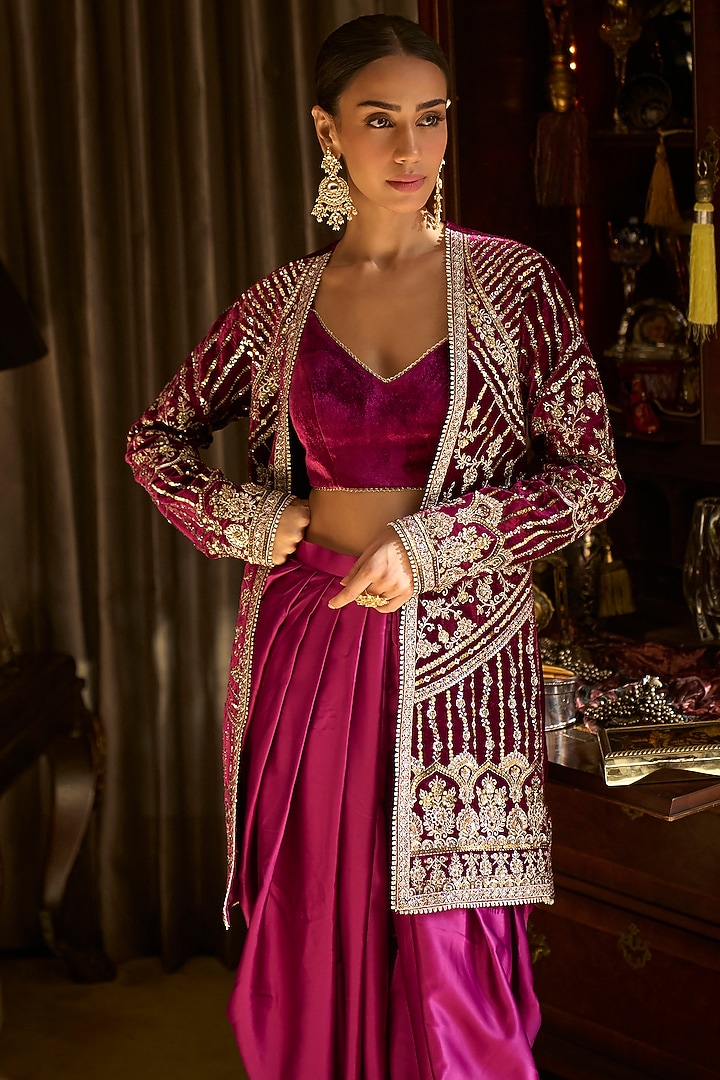 Magenta Velvet Sequins Embroidered Jacket Set by Lashkaraa at Pernia's Pop Up Shop