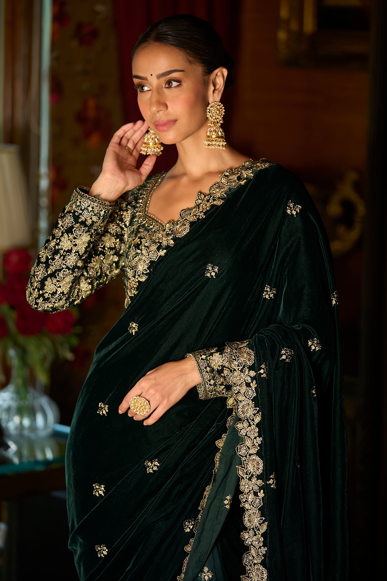 Black Metallic Georgette Pre-Stitched Saree Set Design by One Knot One at  Pernia's Pop Up Shop 2024