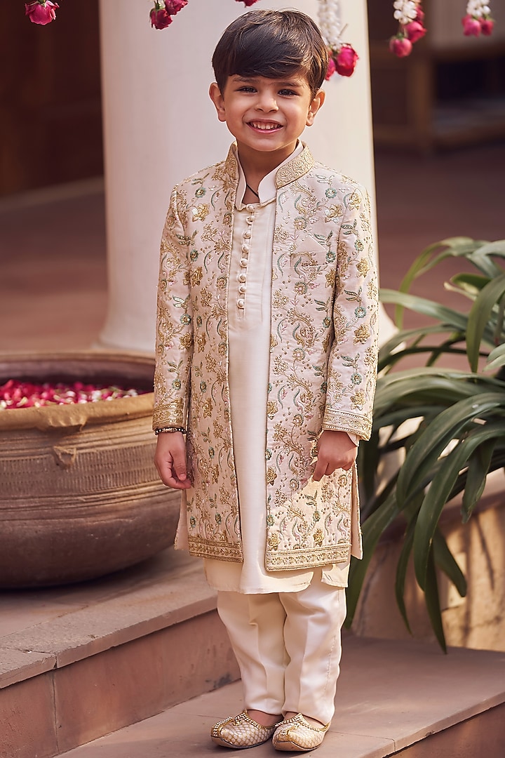 Gold Silk Zari & Thread Embroidered Sherwani Set For Boys by Lashkaraa Kids at Pernia's Pop Up Shop