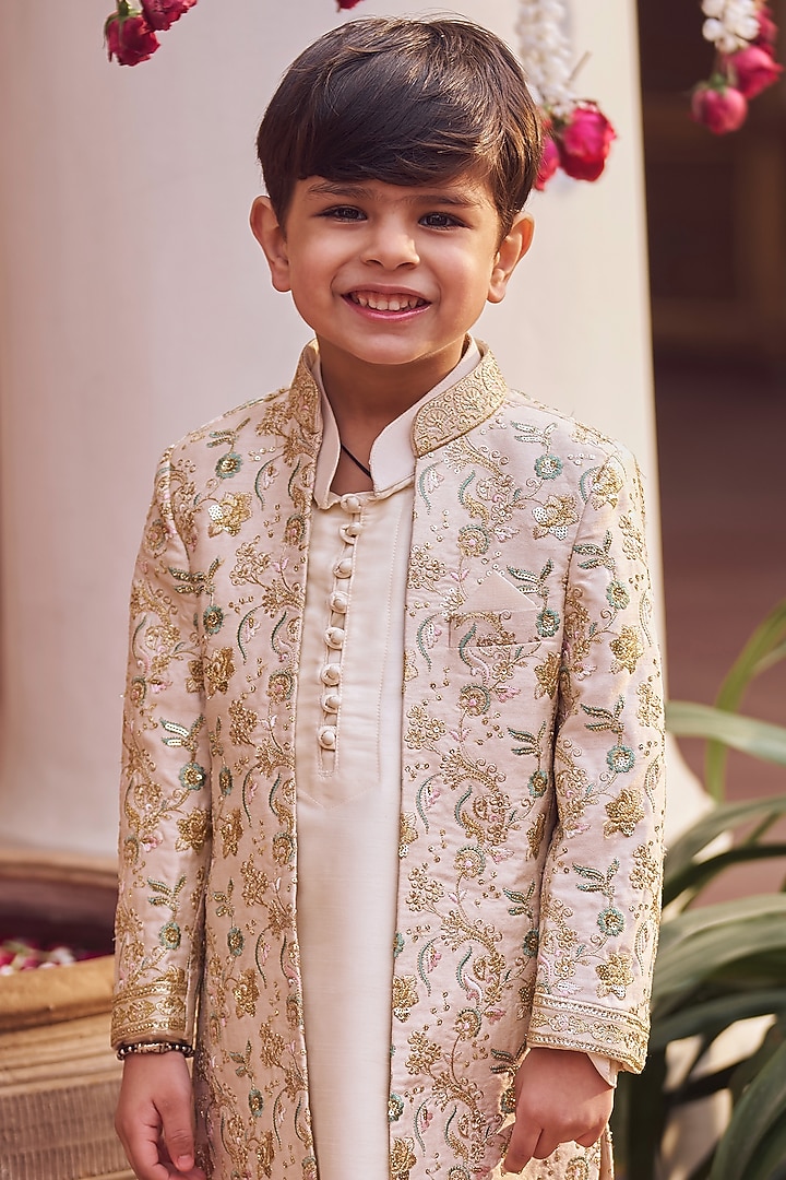 Gold Silk Zari & Thread Embroidered Sherwani Set For Boys by Lashkaraa Kids at Pernia's Pop Up Shop