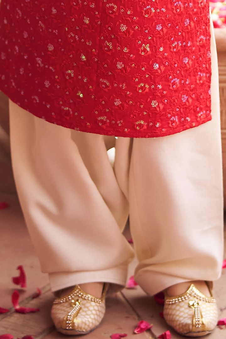 Red Silk Sequins & Thread Embroidered Kurta Set For Boys by Lashkaraa Kids at Pernia's Pop Up Shop