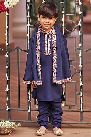 Navy Blue Silk Thread Embroidered Kurta Set For Boys by Lashkaraa Kids