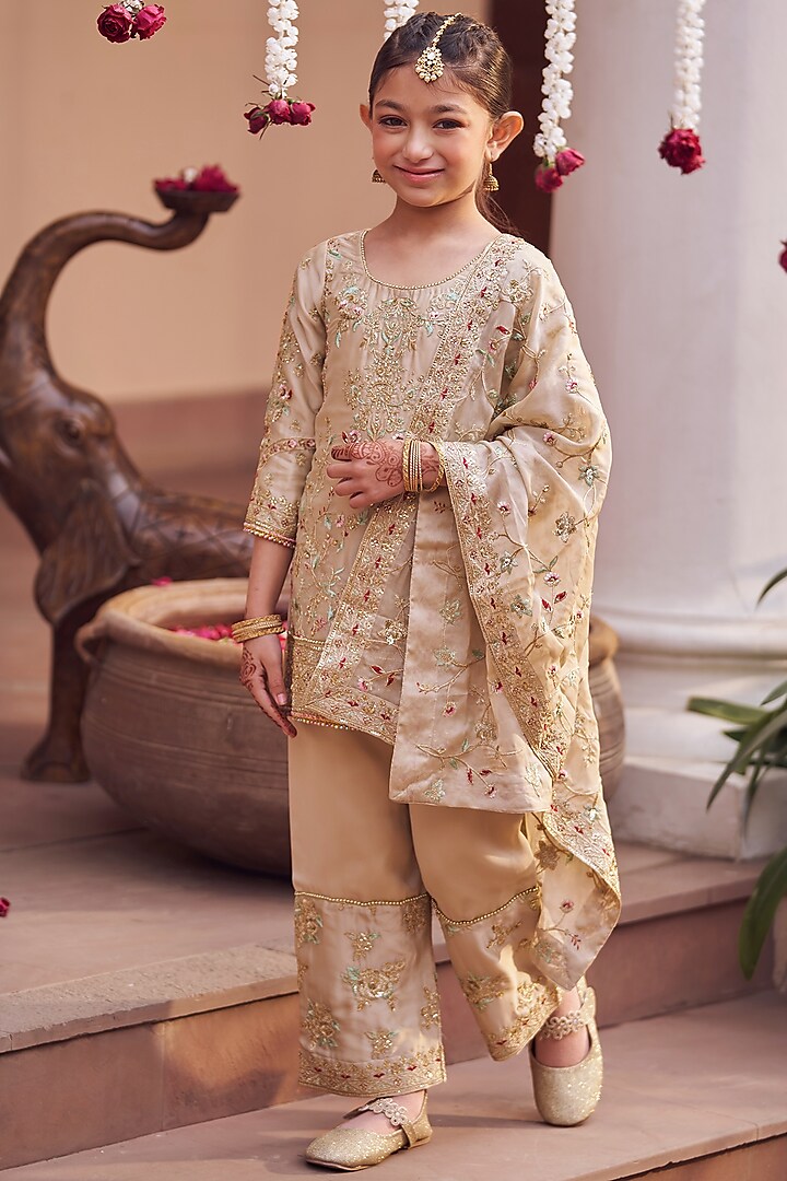 Gold Soft Silk Thread & Stone Embroidered Kurta Set For Girls by Lashkaraa Kids at Pernia's Pop Up Shop