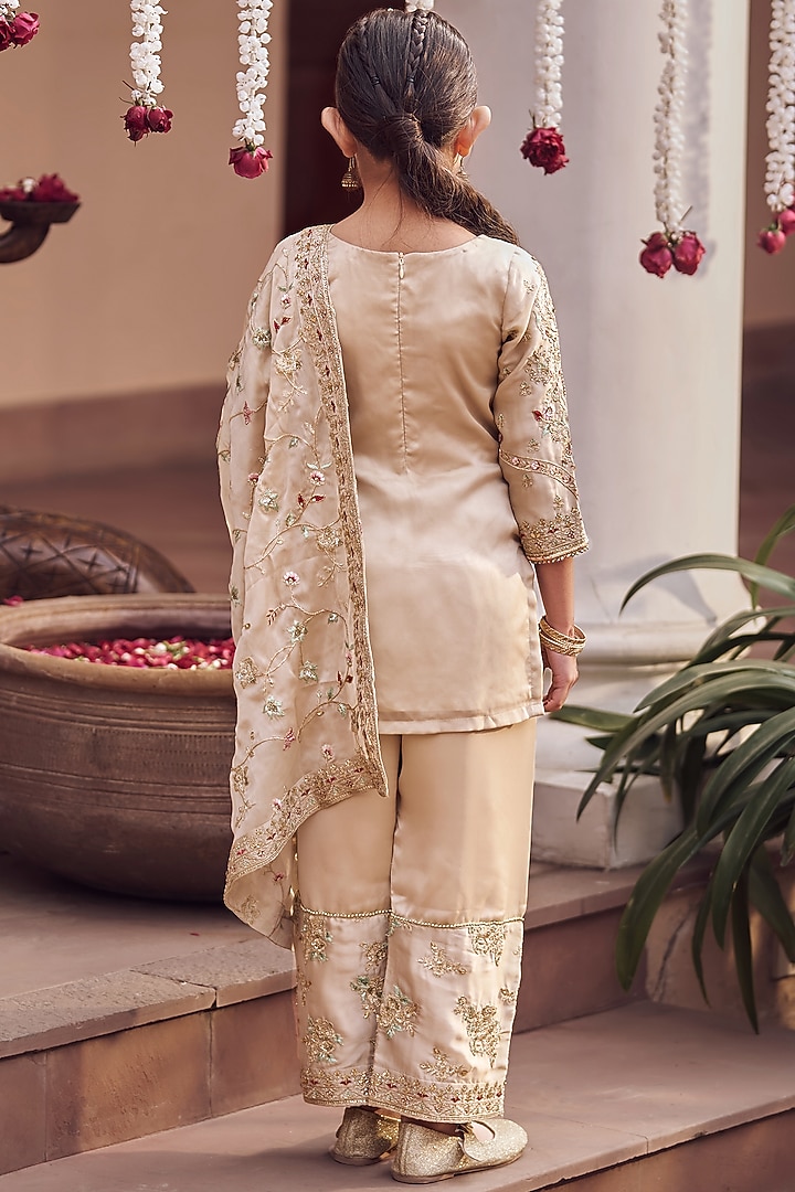 Gold Soft Silk Thread & Stone Embroidered Kurta Set For Girls by Lashkaraa Kids at Pernia's Pop Up Shop