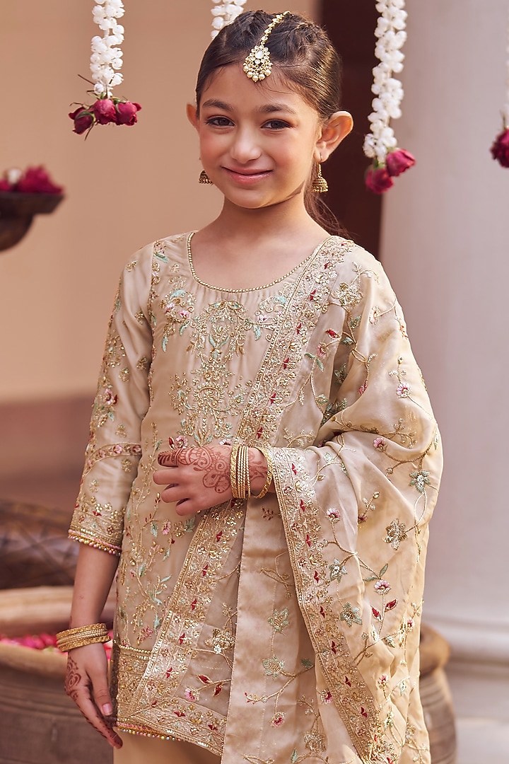 Gold Soft Silk Thread & Stone Embroidered Kurta Set For Girls by Lashkaraa Kids at Pernia's Pop Up Shop