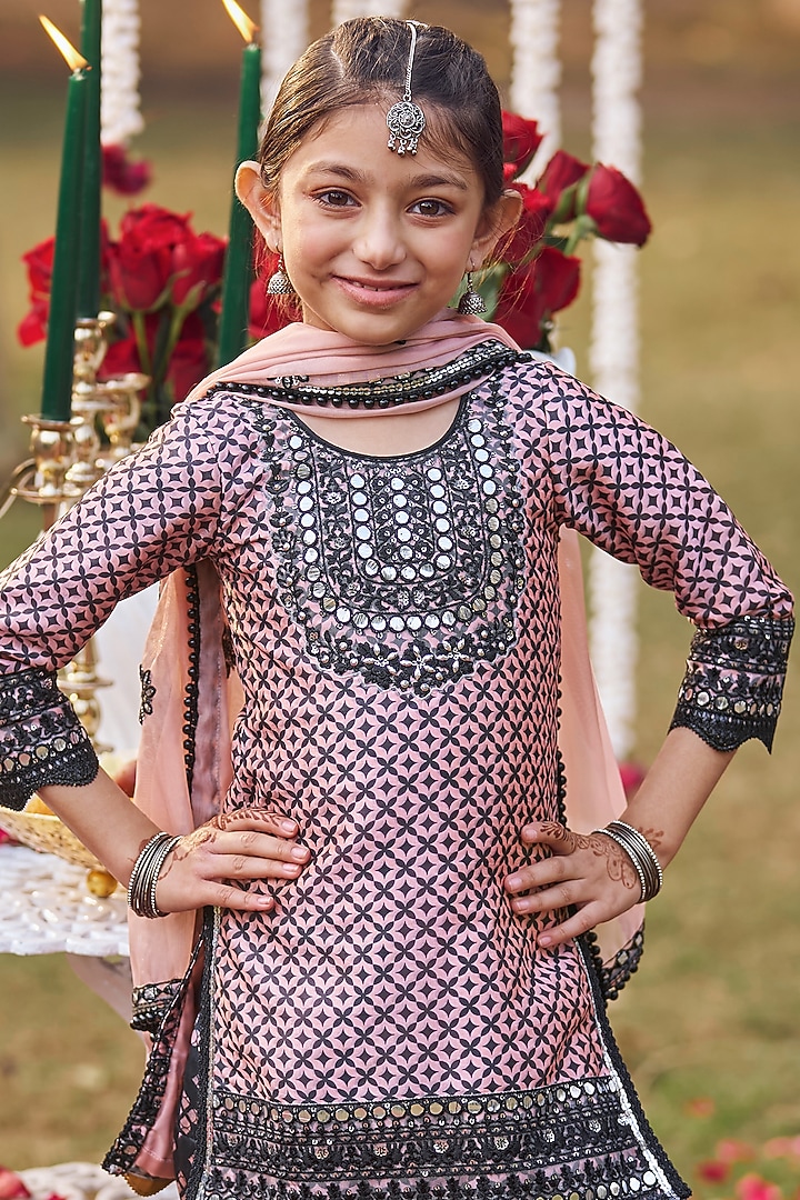 Black Silk Zari & Stone Embroidered Kurta Set For Girls by Lashkaraa Kids at Pernia's Pop Up Shop