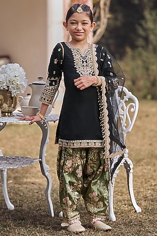 Black Silk Zari & Stone Embroidered Kurta Set For Girls by Lashkaraa Kids