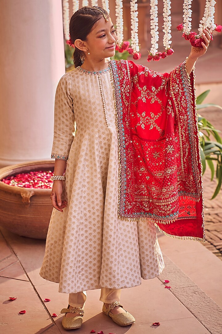 Off White Brocade Zari & Stone Anarkali Set For Girls by Lashkaraa Kids at Pernia's Pop Up Shop