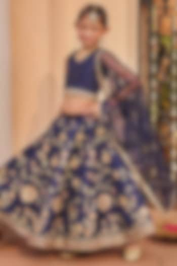 Navy Blue Silk Thread & Zari Embroidered Lehenga Set For Girls by Lashkaraa Kids at Pernia's Pop Up Shop