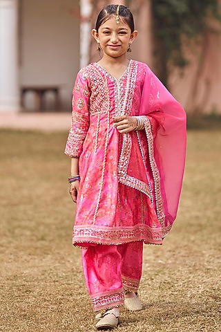Pink Satin Sequins & Thread Embroidered Kurta Set For Girls by Lashkaraa Kids