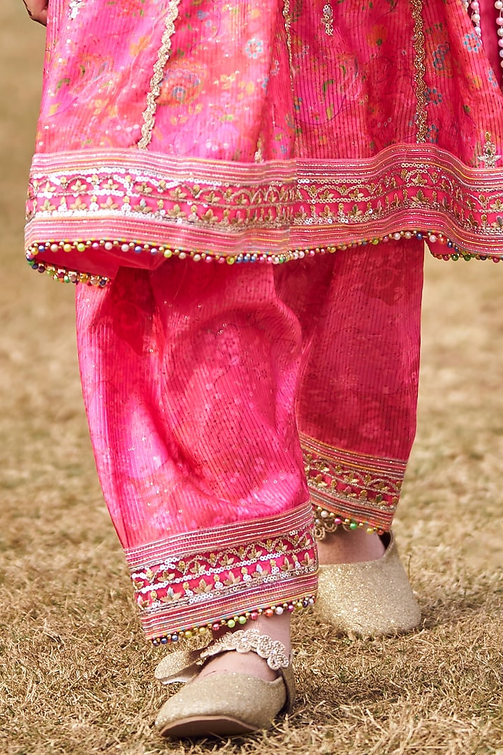 Pink Satin Sequins & Thread Embroidered Kurta Set For Girls by Lashkaraa Kids at Pernia's Pop Up Shop