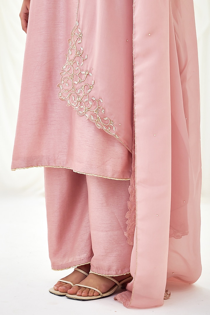 Rose Pink Viscose Dabka Embroidered Kurta Set by Lavanya Ahuja at Pernia's Pop Up Shop
