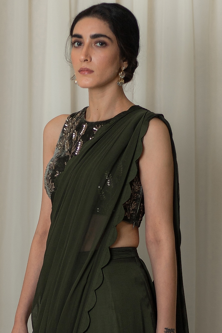Dark Olive Georgette & Satin Pleated Pre-Stitched Wedding Saree Set by Lavanya Ahuja at Pernia's Pop Up Shop