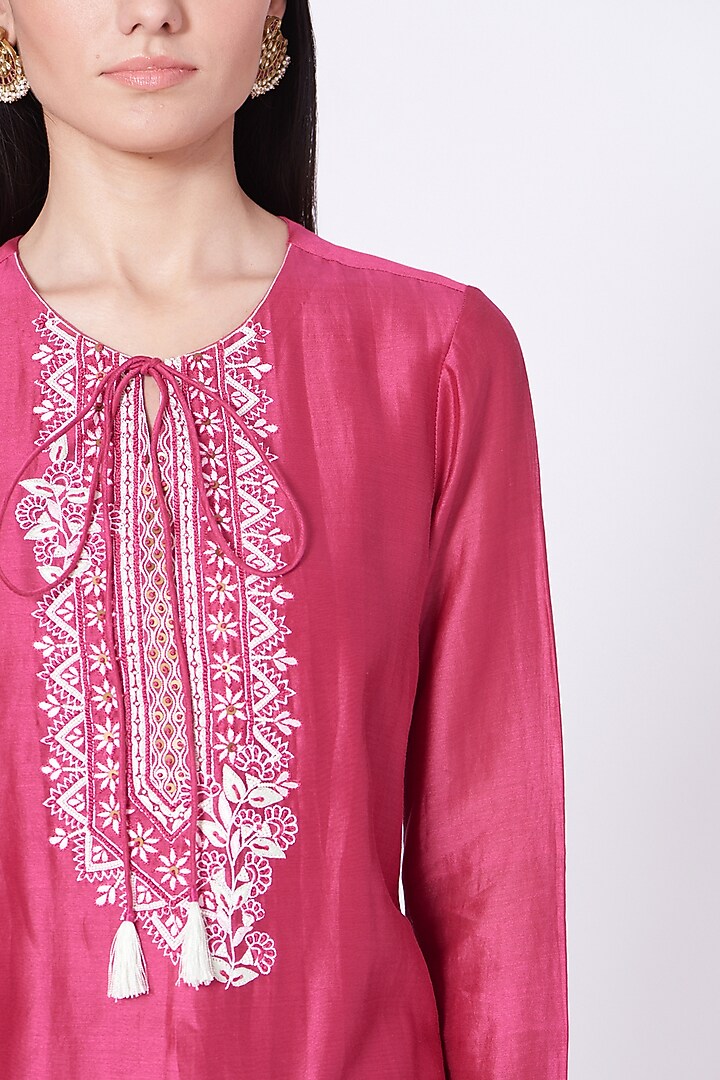 Dark Pink Aari Embroidered Kurta Set by Lavisha Jain at Pernia's Pop Up Shop