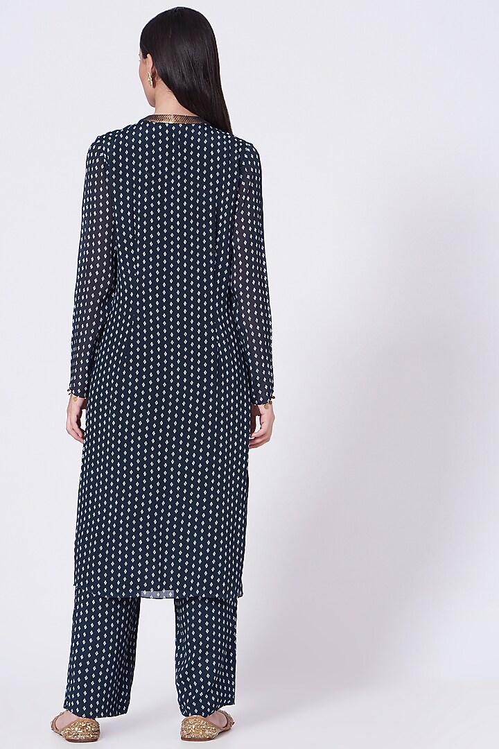 Dark Navy Blue Aari Embroidered Kurta Set by Lavisha Jain at Pernia's Pop Up Shop